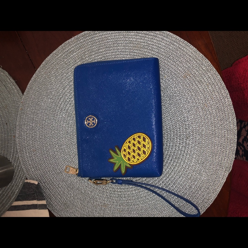 Authentic TB Wristlet - Picture 5 of 5